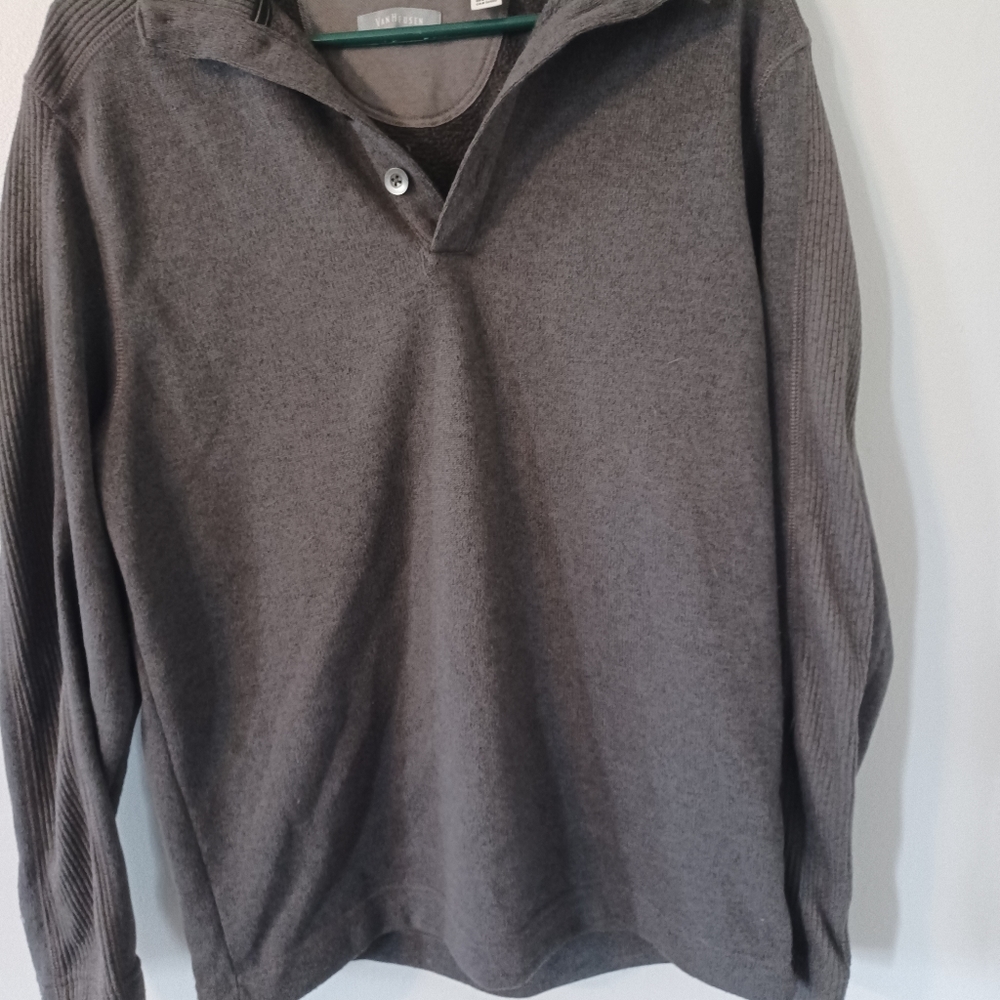 Mens Van Heusen gray collar sweater